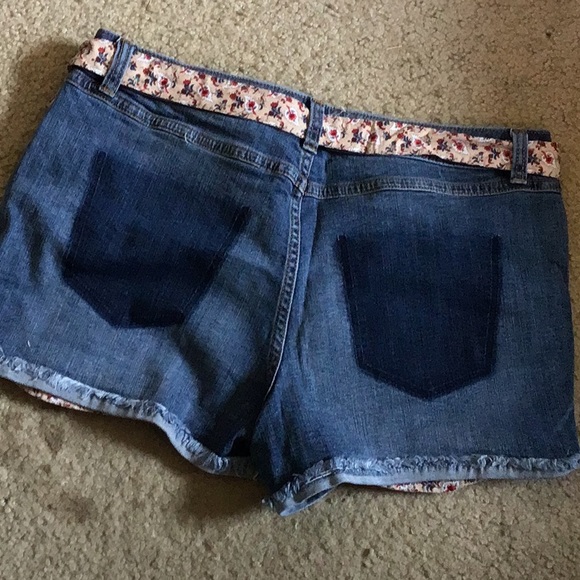 LC Lauren Conrad Jean shorts, size 10 - Picture 6 of 8